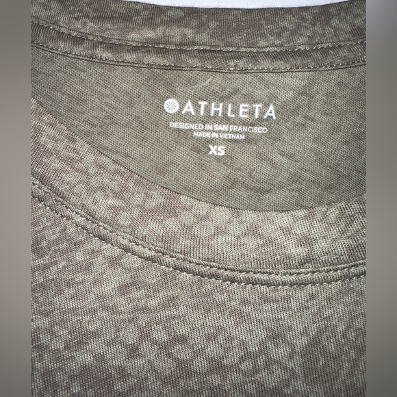 Athleta Crew Neck - Snake Skin Print - Picture 3 of 5